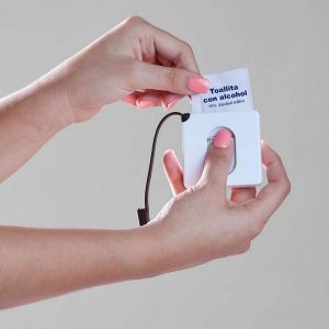 ESTUCHE CON ASA DE SILICON PADS DE ALCOHOL personalizada
